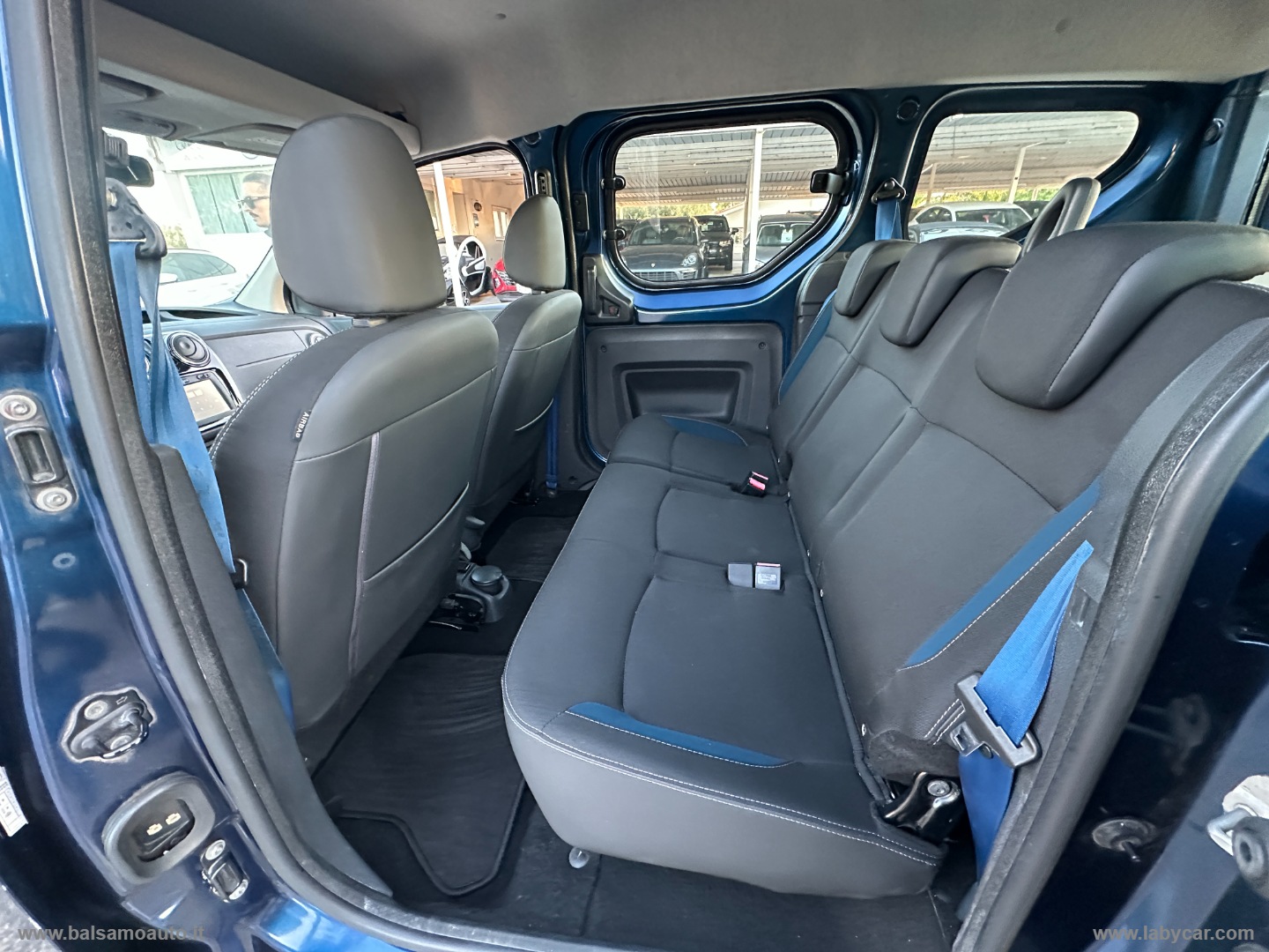 Dokker 1.5 dCi 8V 90 CV Lauréate - immagine 21