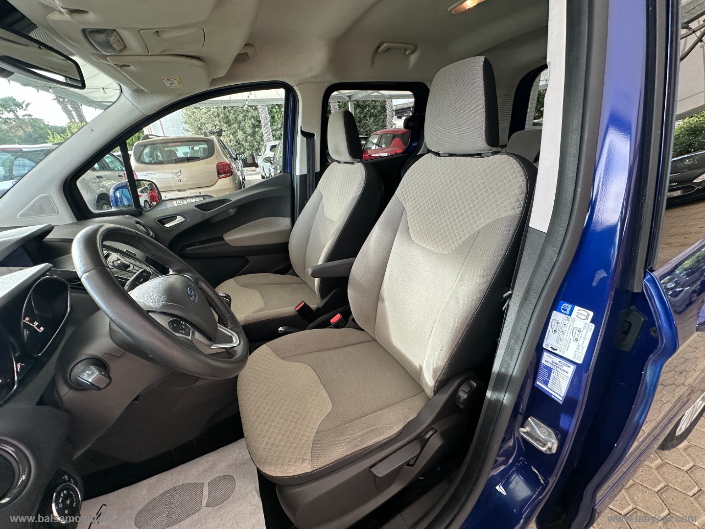 Tourneo Courier 1.5 TDCI 75 CV Titanium - immagine 21