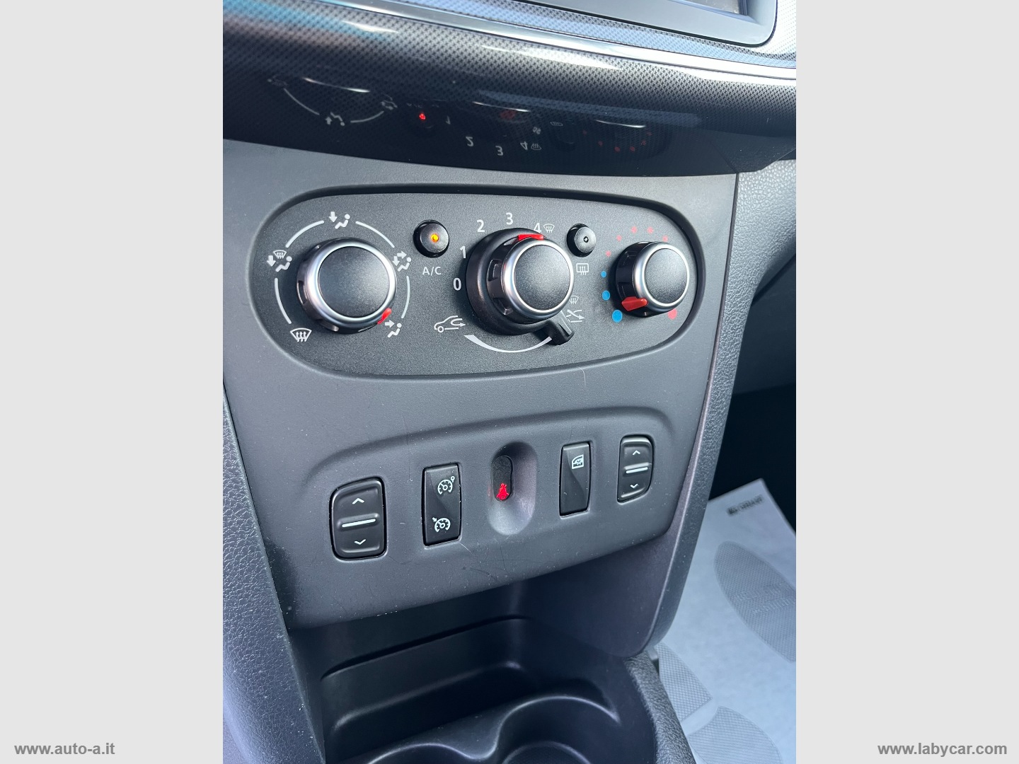 Sandero Stepway 0.9 TCe 12V T-GPL 90 S&S - immagine 21