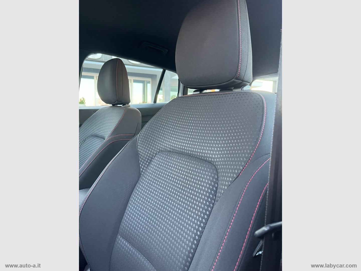 Focus 1.5 EcoBlue 120CV aut. SW ST-LINE - immagine 21