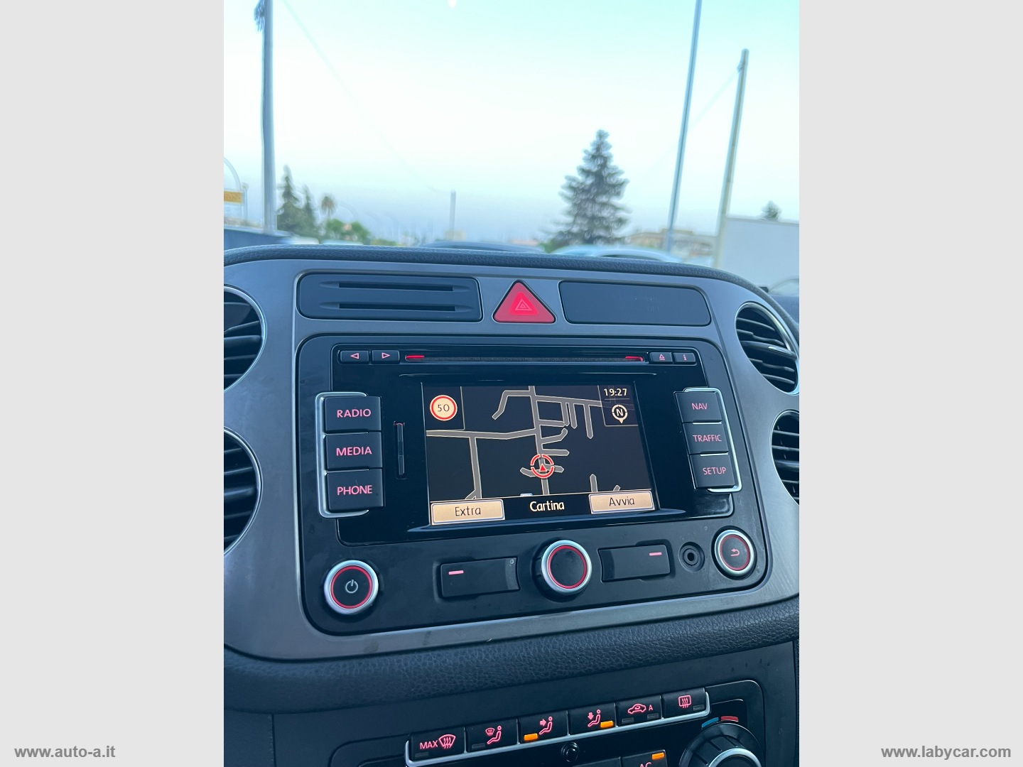 Tiguan 2.0 TDI 4MOTION Sport & Style - immagine 21