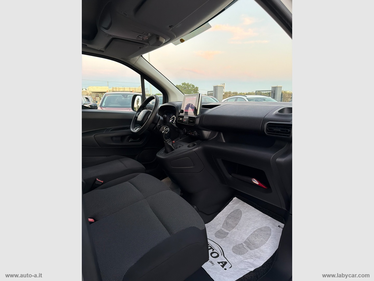 Berlingo BlueHDi 100 CV 3 POSTI - immagine 21