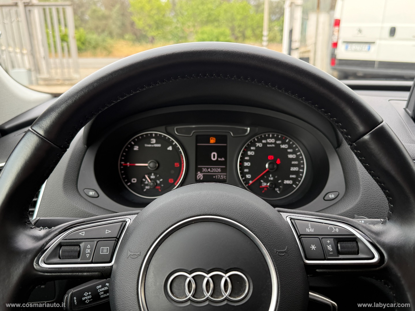 Q3 2.0 TDI 120CV Business - immagine 21
