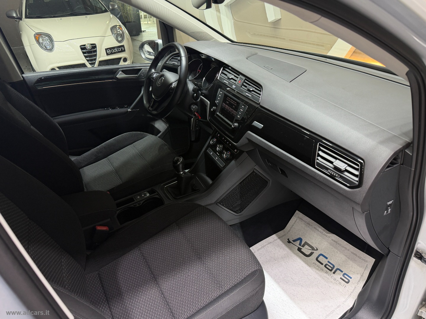 Touran 1.6 TDI Comfortline BMT *7 POSTI*SENSORI*NAVI* - immagine 21
