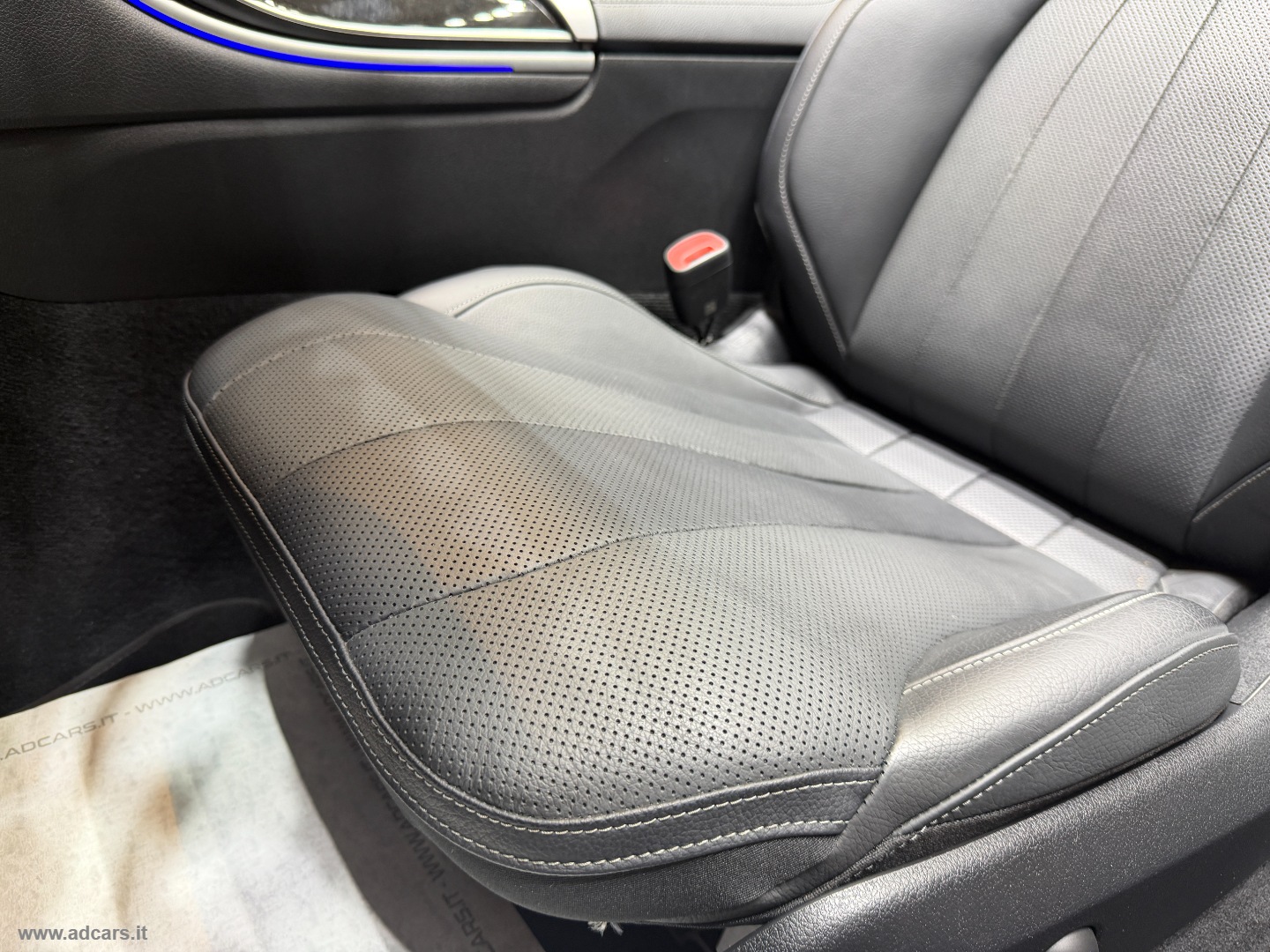 CLE 220 d Cabrio AMG Line Premium Plus *FULL OPT.* - immagine 21