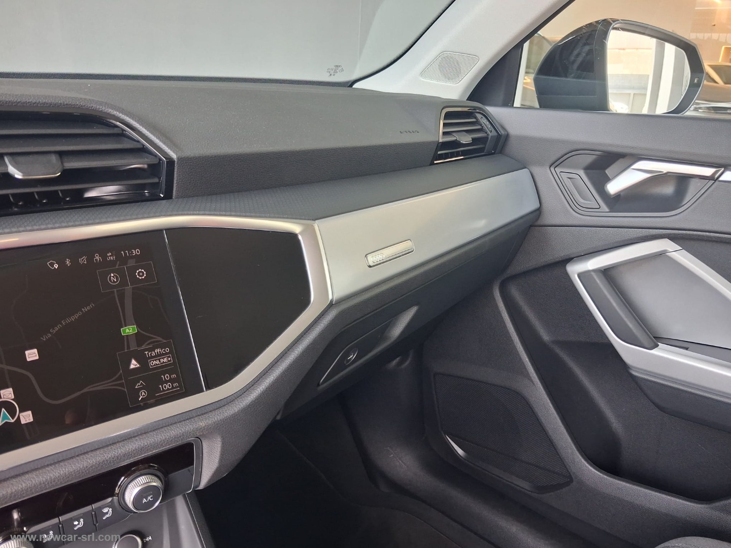 Q3 SPB 35 TDI S tronic Identity Black - immagine 21
