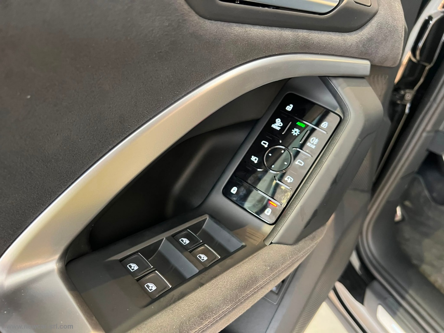 Q5 TDi S tronic quat. Launch ed. S line - immagine 21
