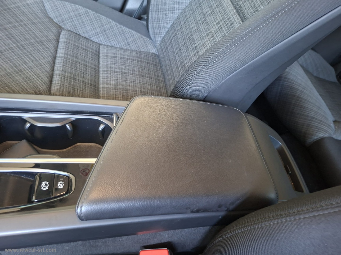 XC60 B4 automatico Essential - immagine 21