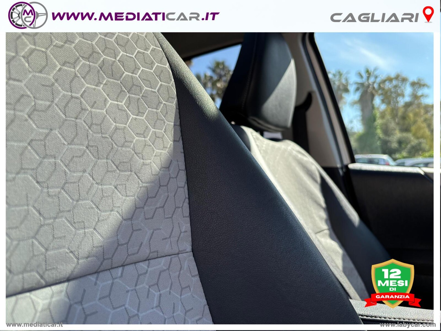 Yaris 1.3 5p. Lounge CVT Stop & Start - immagine 21