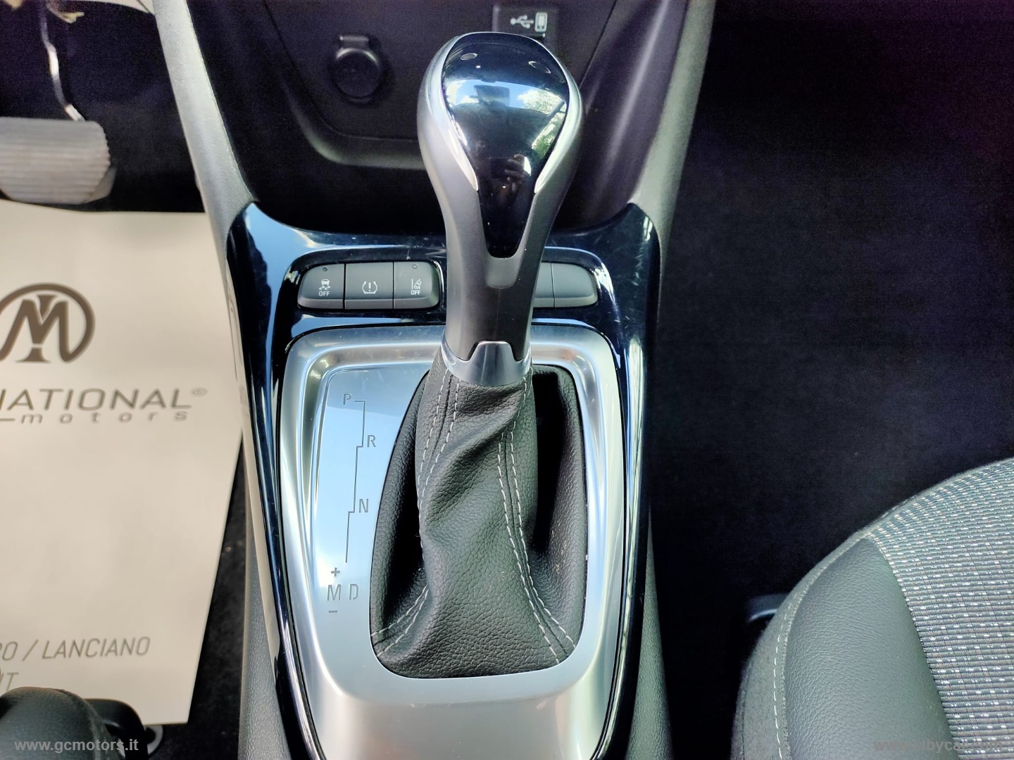 Opel Crossland Crossland 1.2 T. 12V 130CV aut.S&S Eleg. - Immagine 21