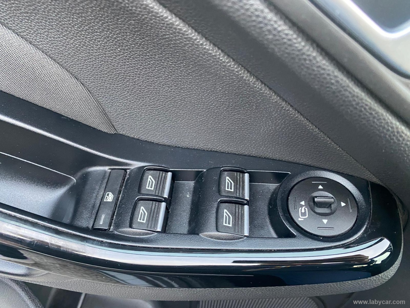 Fiesta 1.0 EcoBoost 100 CV 5p. Titanium - immagine 21