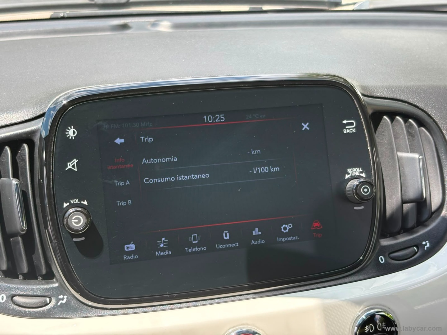 Fiat 500 1.0 Hybrid Dolcevita - Immagine 21