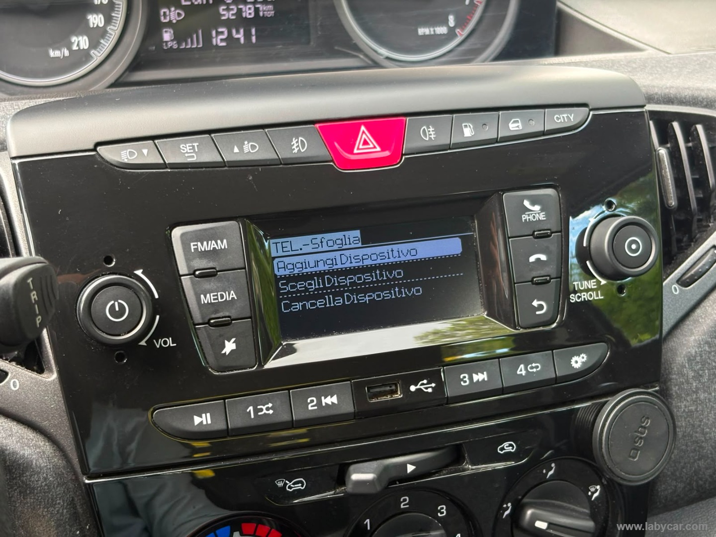 Ypsilon 1.2 69 CV 5p. GPL Ecochic Ele. - immagine 21