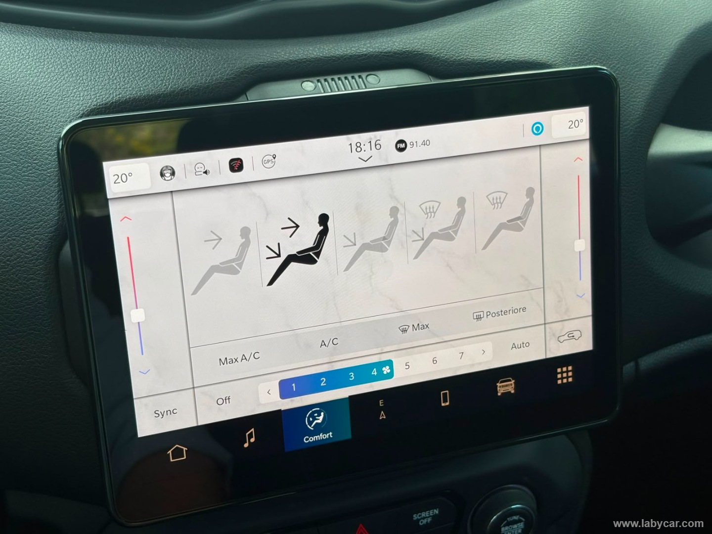 Renegade 1.5 T4 MHEV Altitude - immagine 21