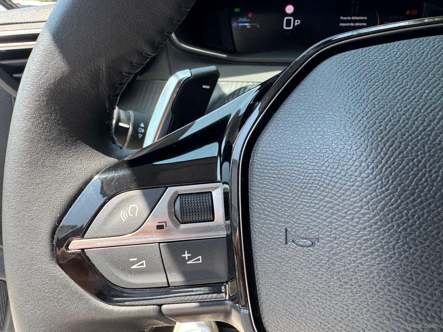 Peugeot 208 Hybrid 110 e-DCS6 Allure - Immagine 21