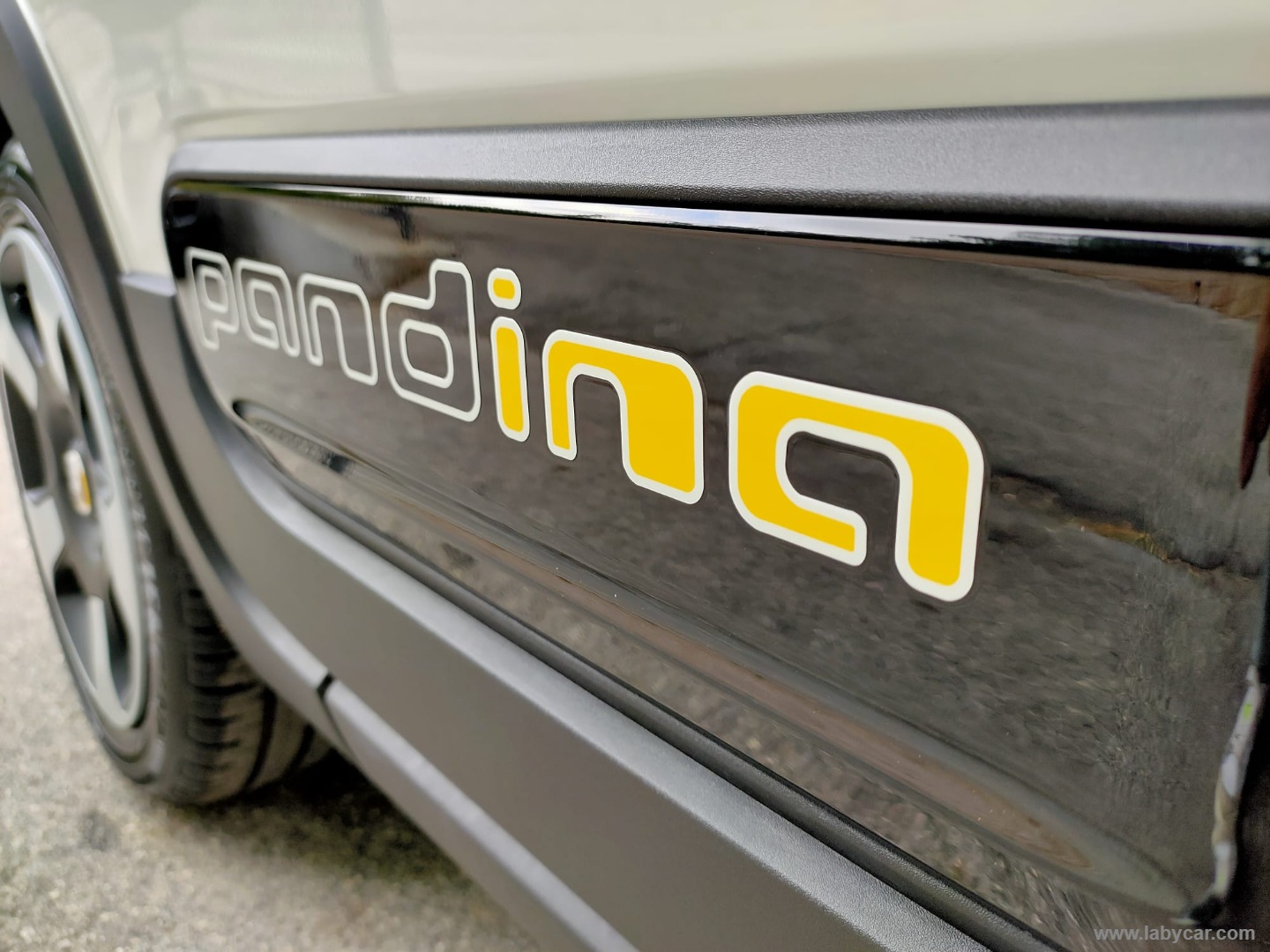 Fiat Panda 1.0 FireFly S&S Hybrid Pandina - Immagine 21