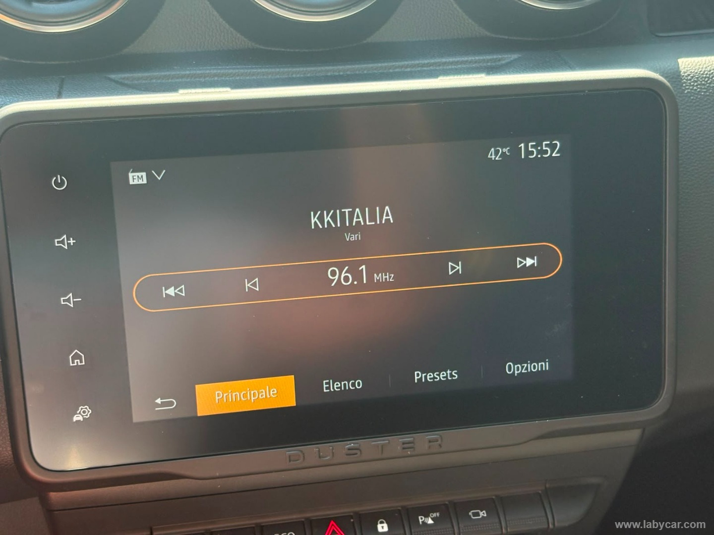 Dacia Duster 1.0 TCe GPL 4x2 Prestige - Immagine 21