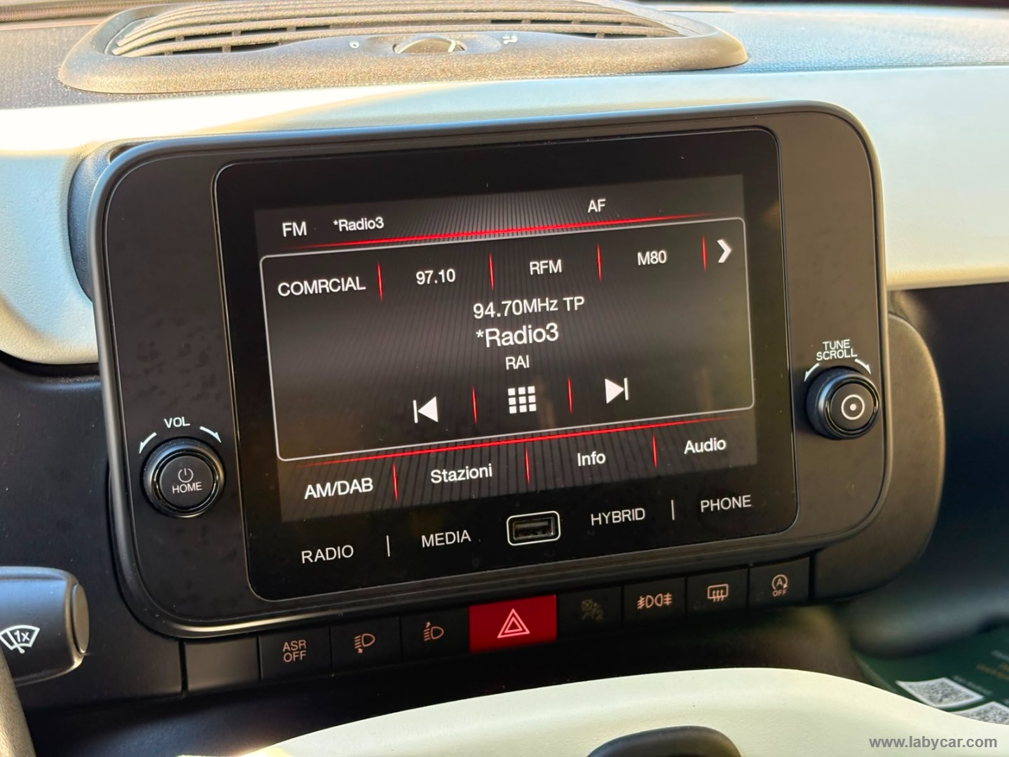 Fiat Panda 1.0 FireFly S&S Hybrid Pandina - Immagine 21