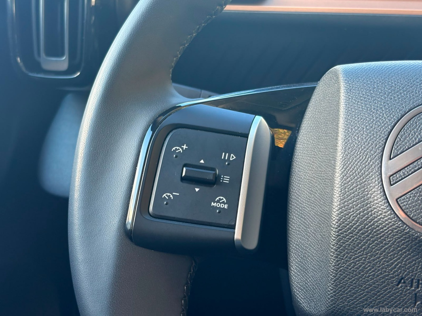 Citroën C3 Aircross PureTech Turbo 100 Plus - Immagine 21