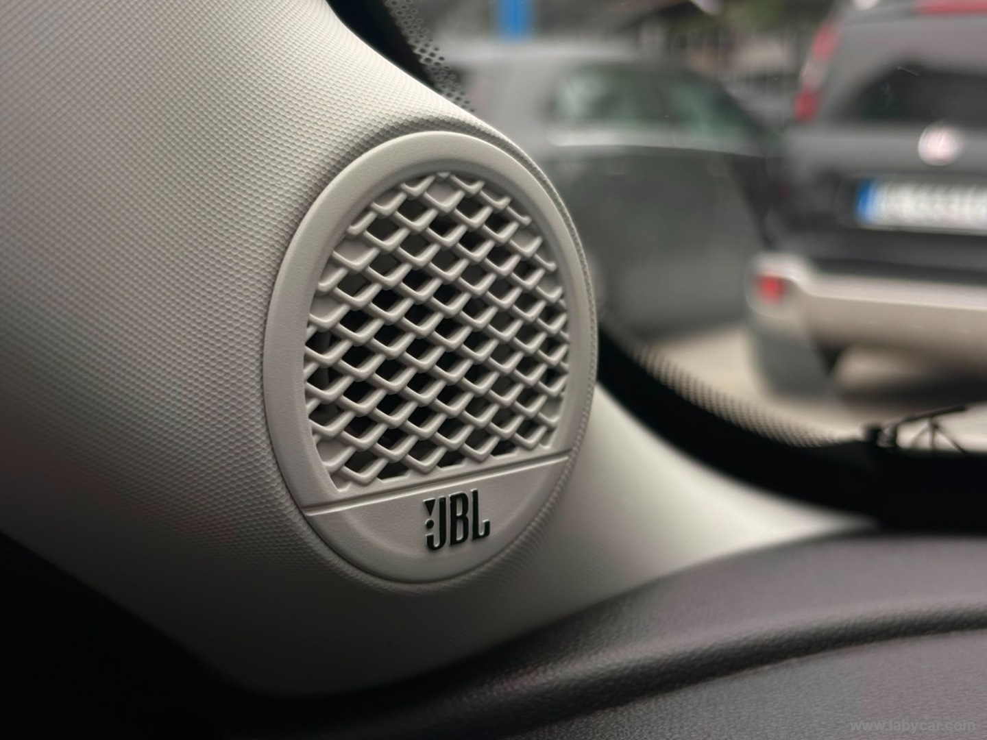 Jeep Avenger 1.2 Turbo Altitude - Immagine 21