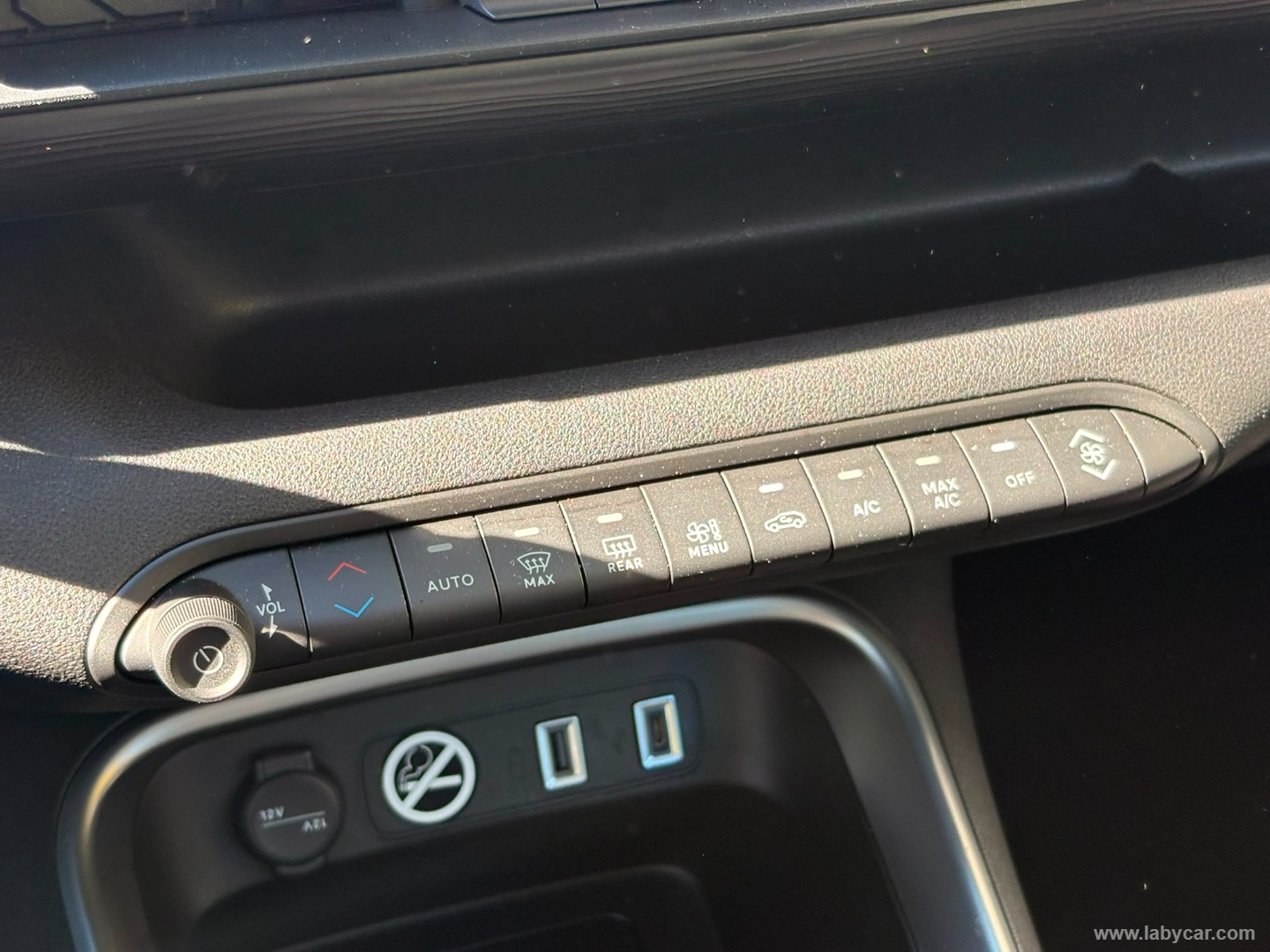 Jeep Avenger 1.2 Turbo Altitude - Immagine 21
