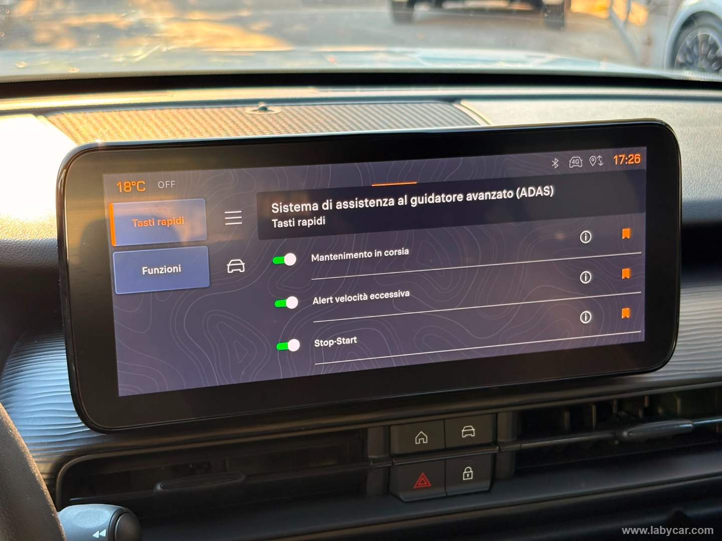 Jeep Avenger 1.2 Turbo Altitude - Immagine 21