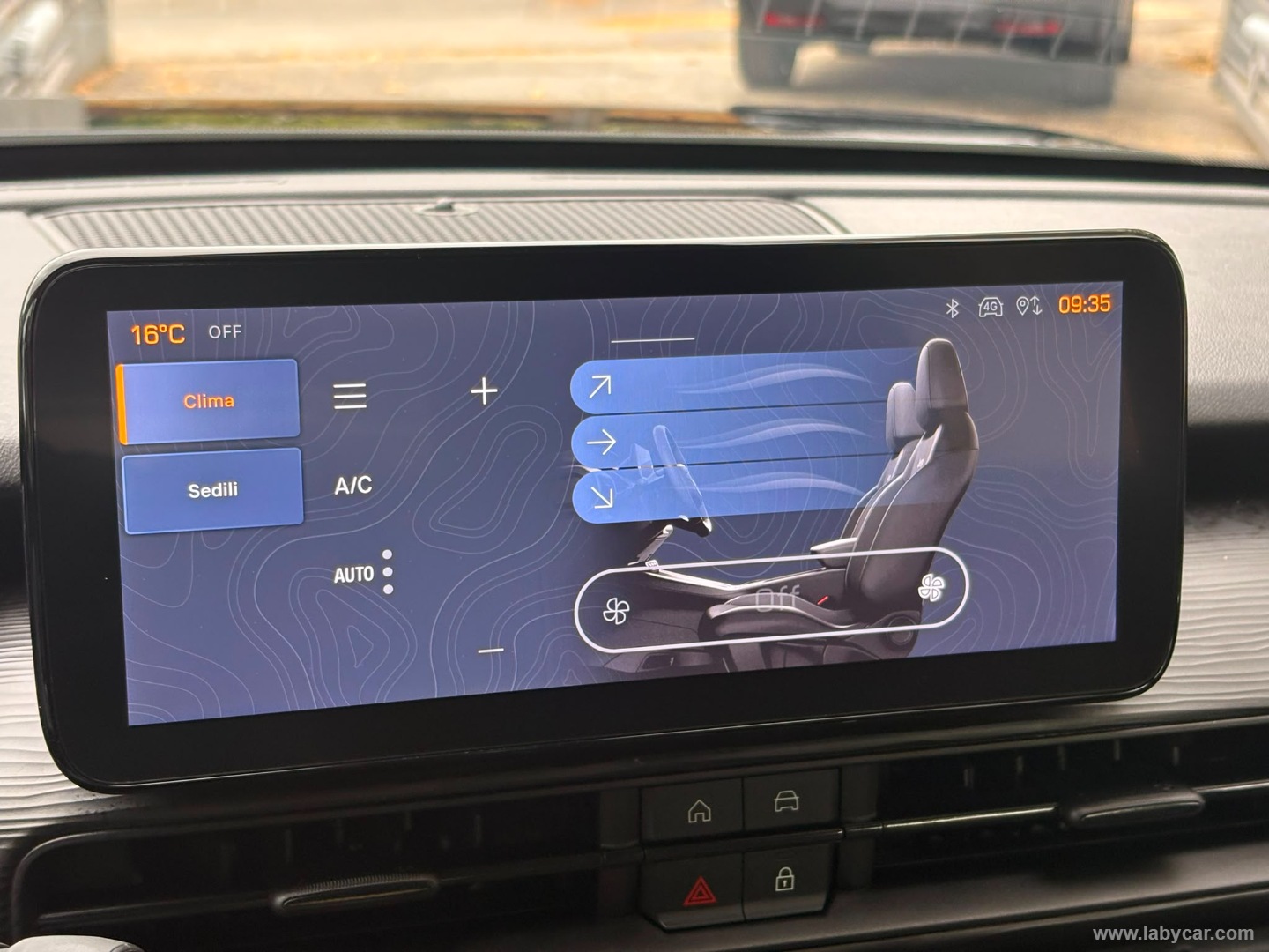 Jeep Avenger 1.2 Turbo Altitude - Immagine 21