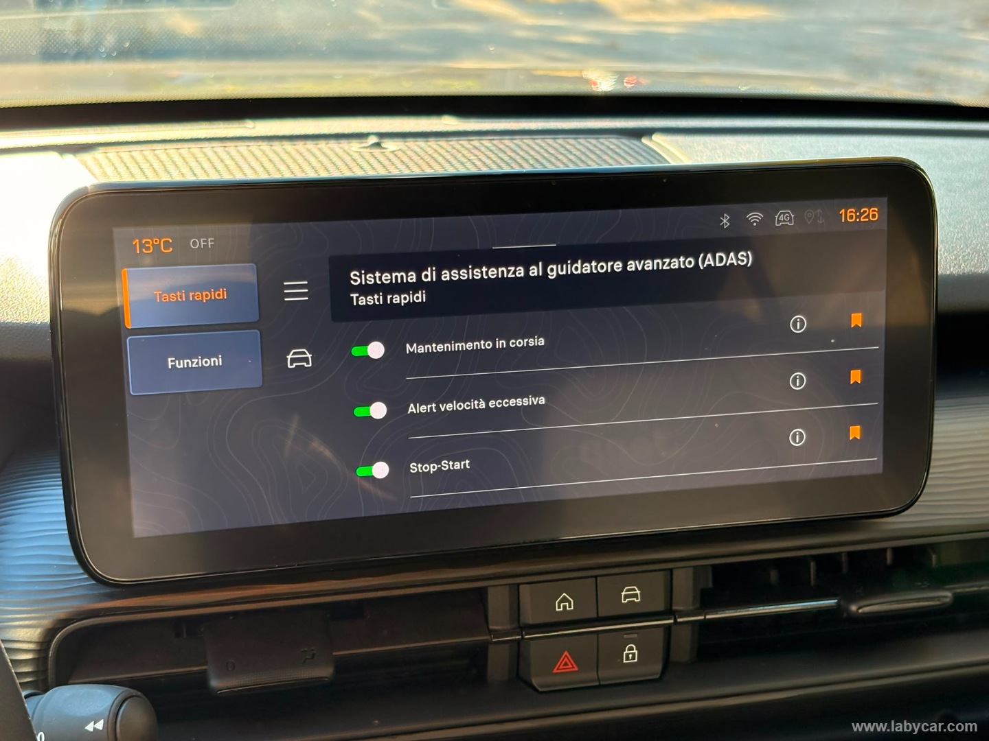 Jeep Avenger 1.2 Turbo Altitude - Immagine 21