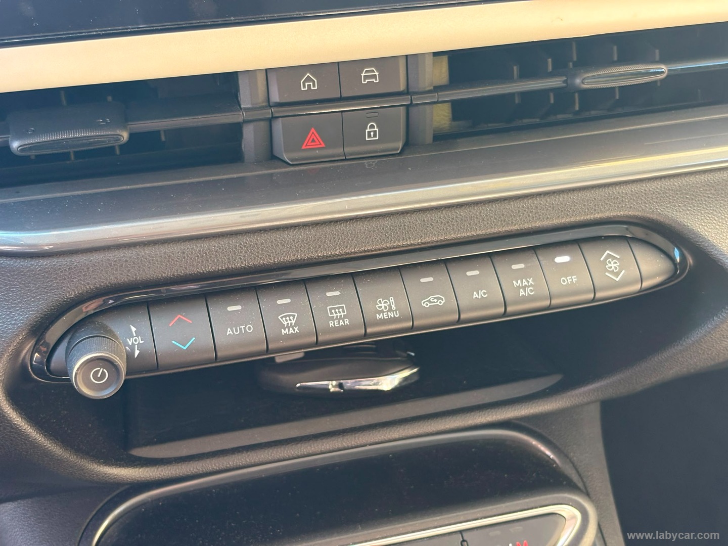 Fiat 600 Hybrid 110 CV DCT MHEV La Prima - Immagine 21