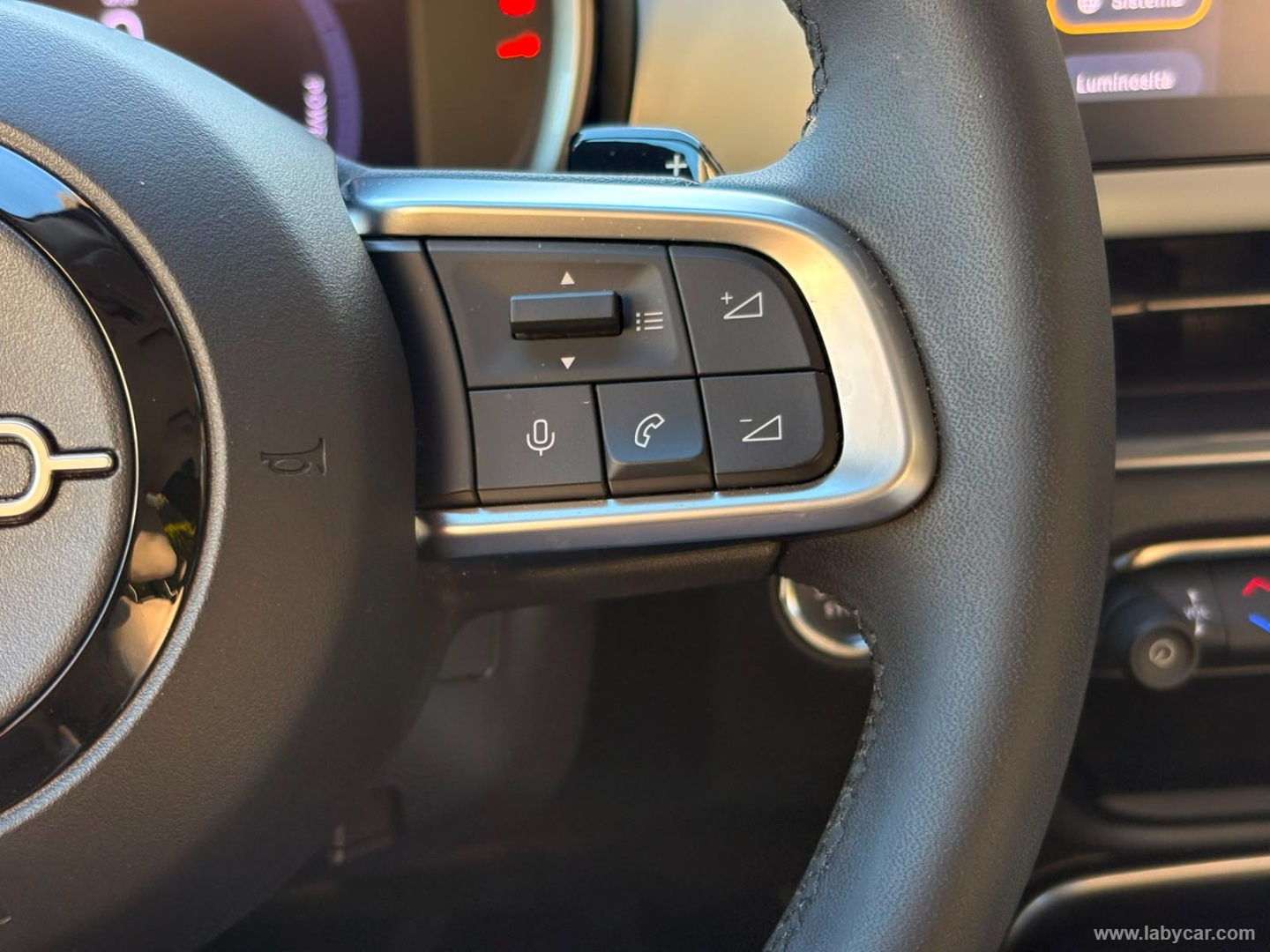 Fiat 600 Hybrid 110 CV DCT MHEV La Prima - Immagine 21