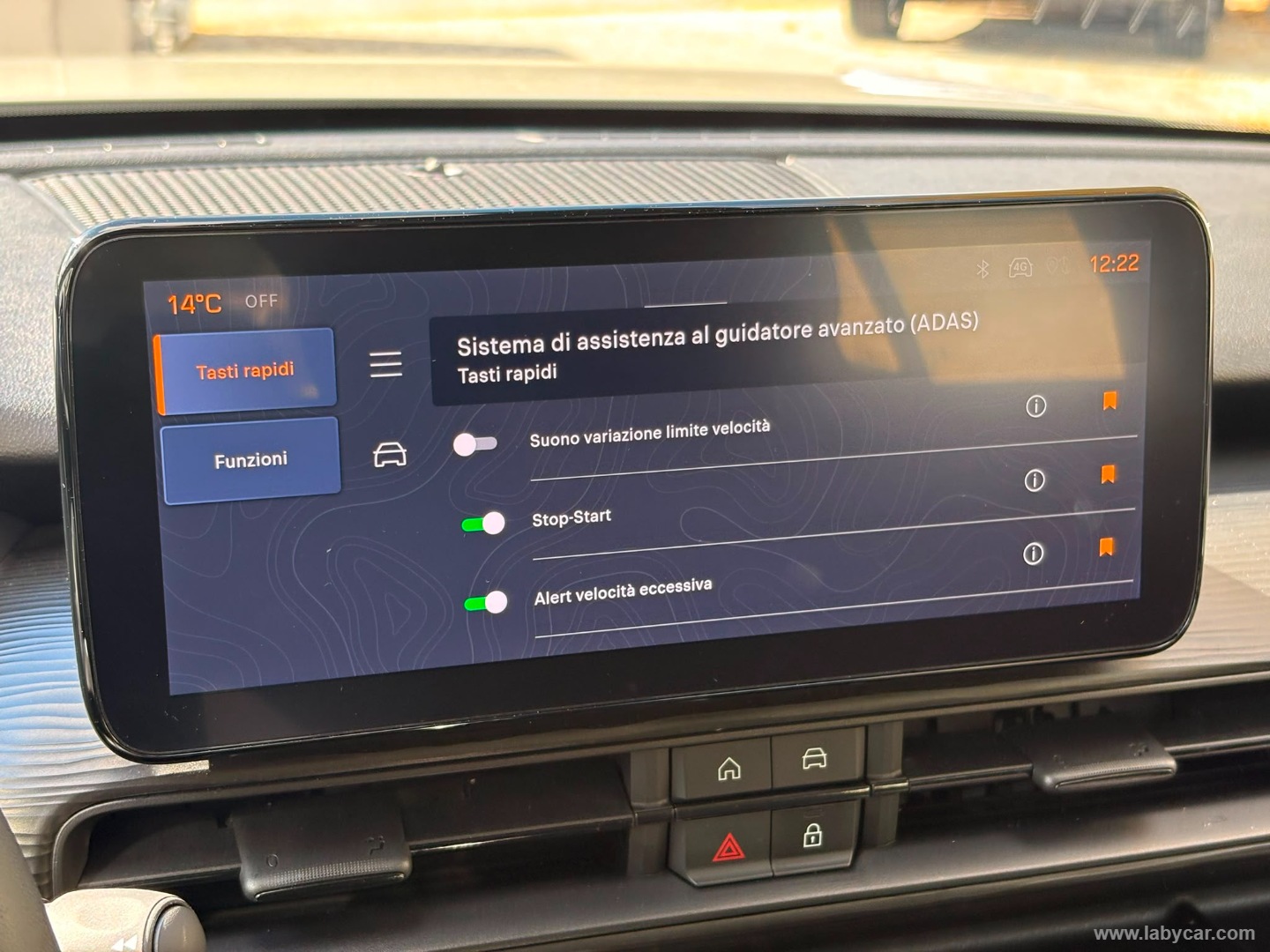 Jeep Avenger 1.2 Turbo Altitude - Immagine 21
