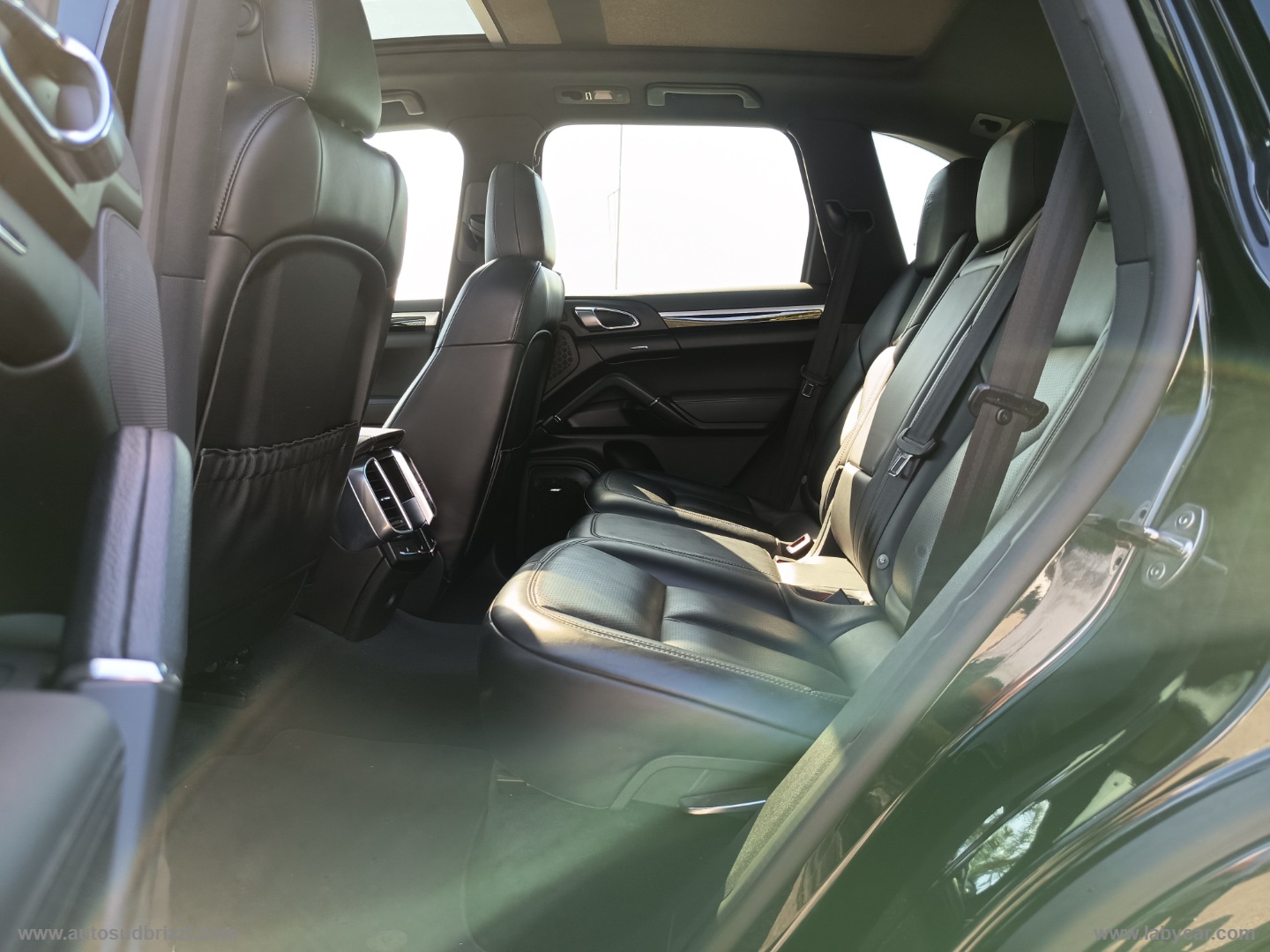 Cayenne 3.0 Diesel Platinum Edition - immagine 21