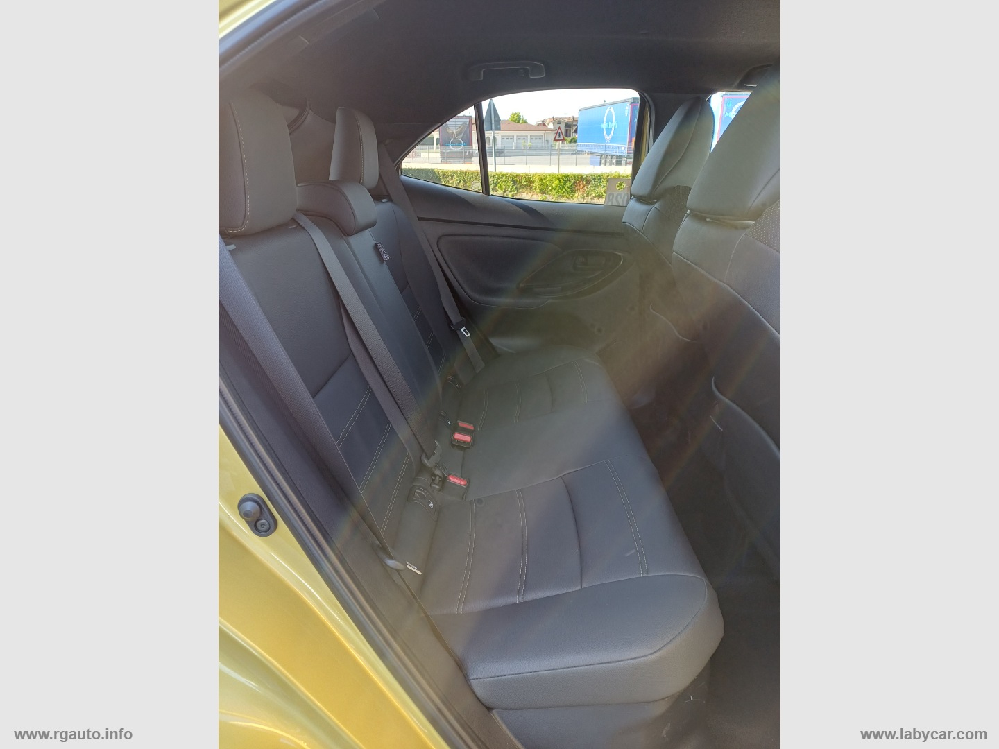 Yaris Cross 1.5 Hyb. 5p. E-CVT AWD Prem. - immagine 21