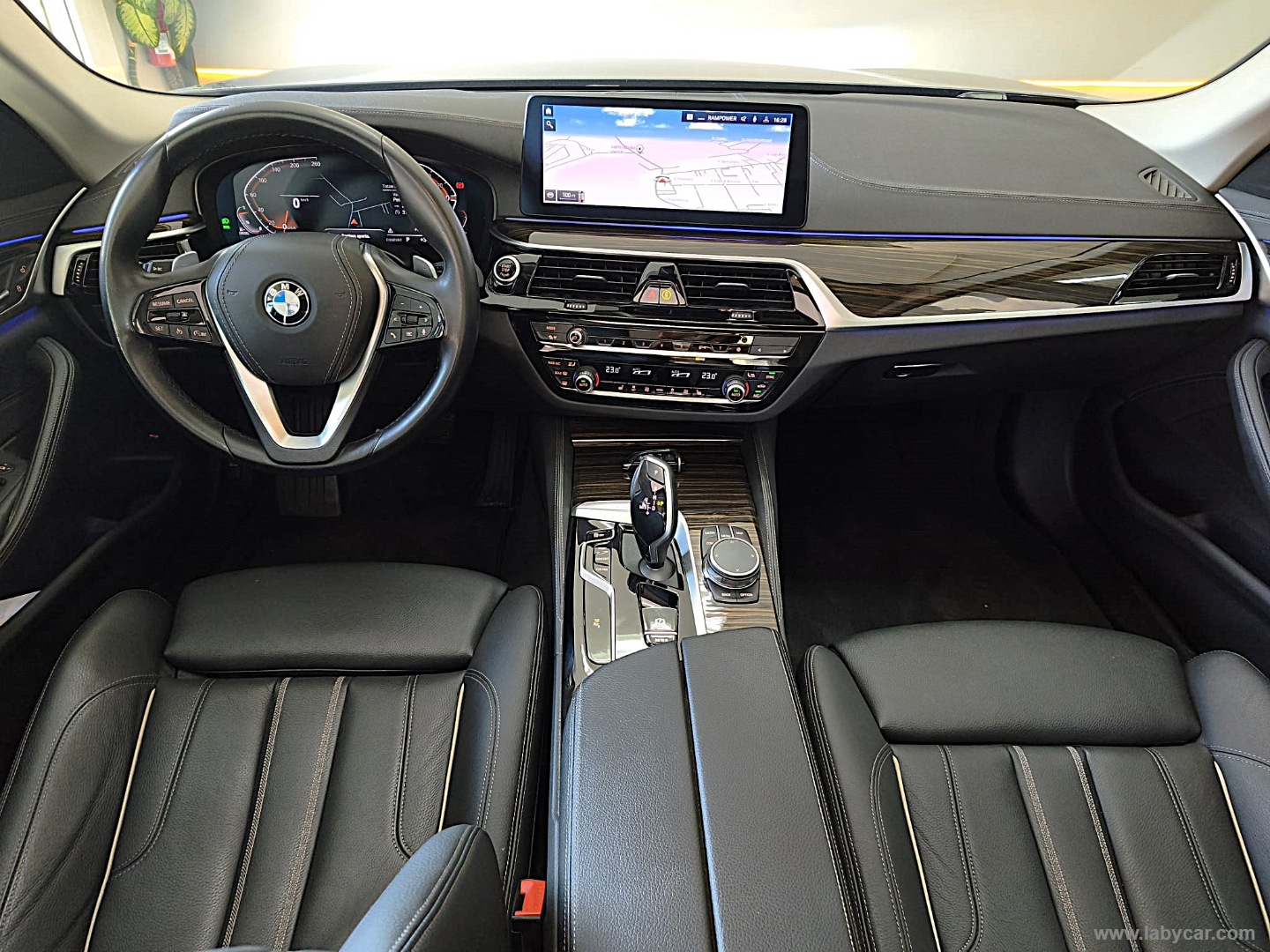 530d 48V LUXURY LINE 2022*24.000KM - immagine 21