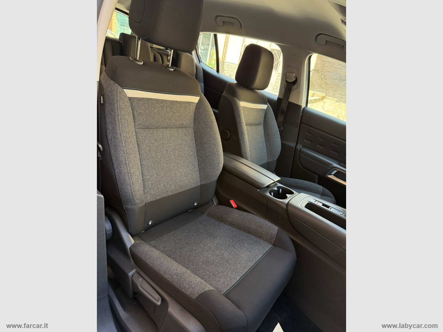 C5 Aircross BlueHDi 130 S&S EAT8 Feel P. - immagine 21