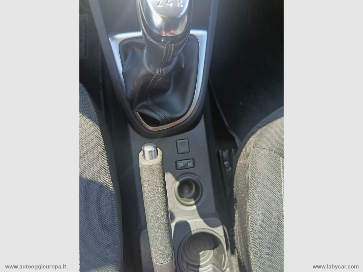 Captur TCe 12V 90 CV Business - immagine 21