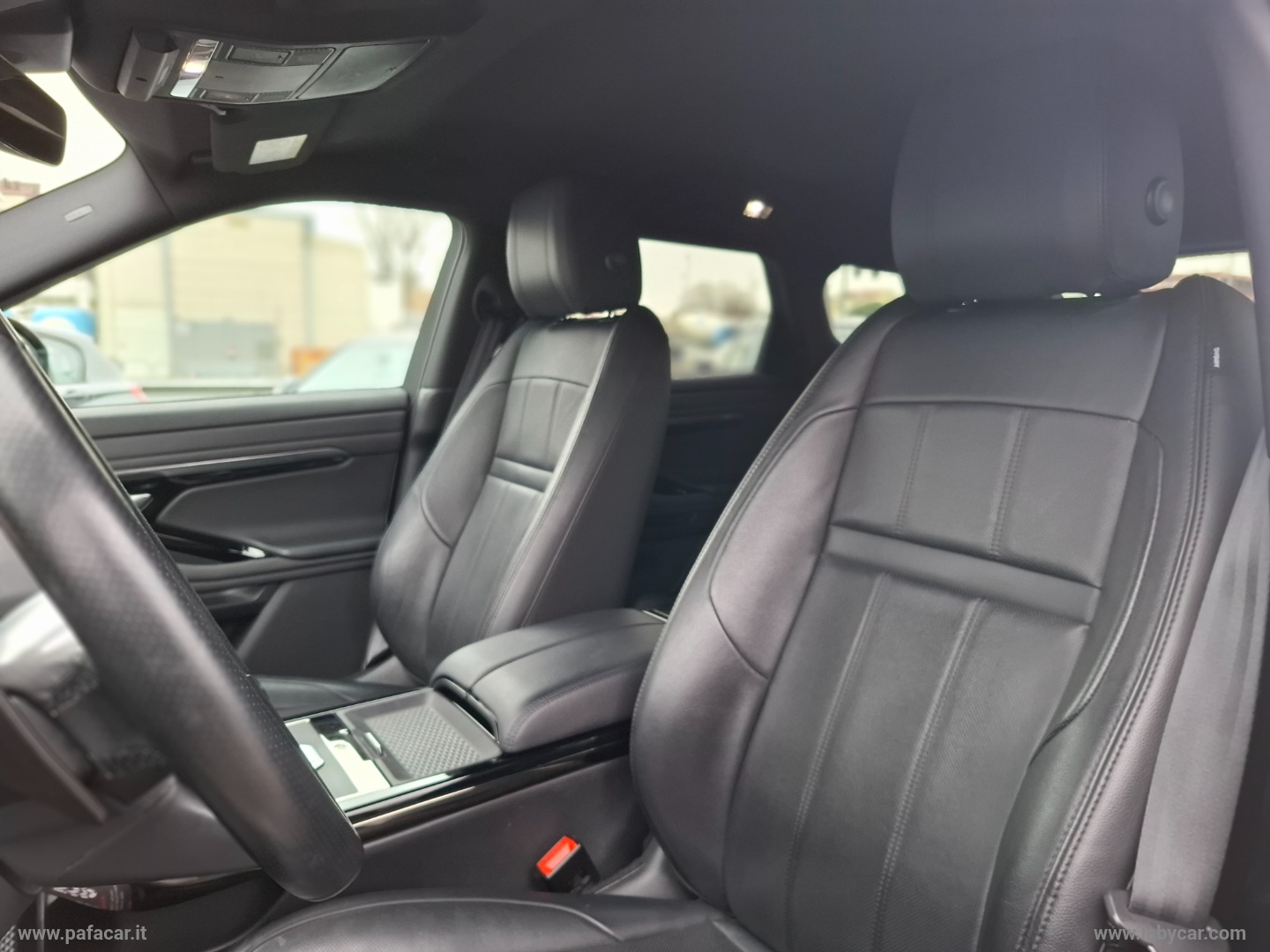 RR Evoque 2.0D L.Flw 150 CV R-Dynamic S - immagine 21