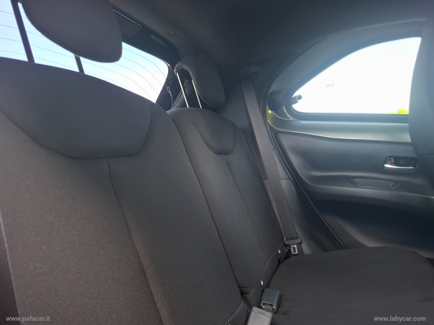 Aygo X 1.0 VVT-i 72 CV 5p.LoungeAirS-CVT - immagine 21