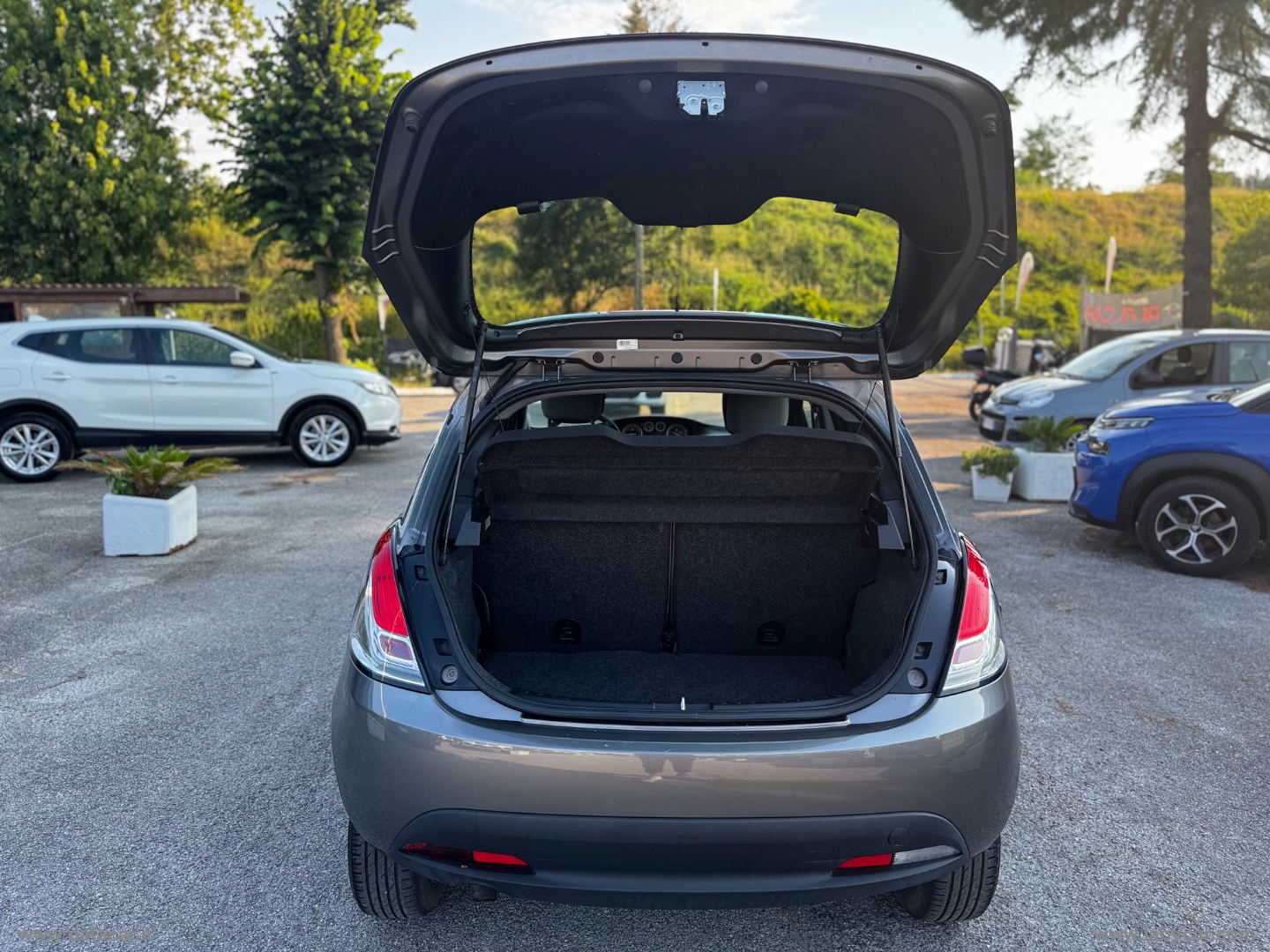 Ypsilon 0.9 T.Air 85CV 5p.Met.Ec.Elef. - immagine 21