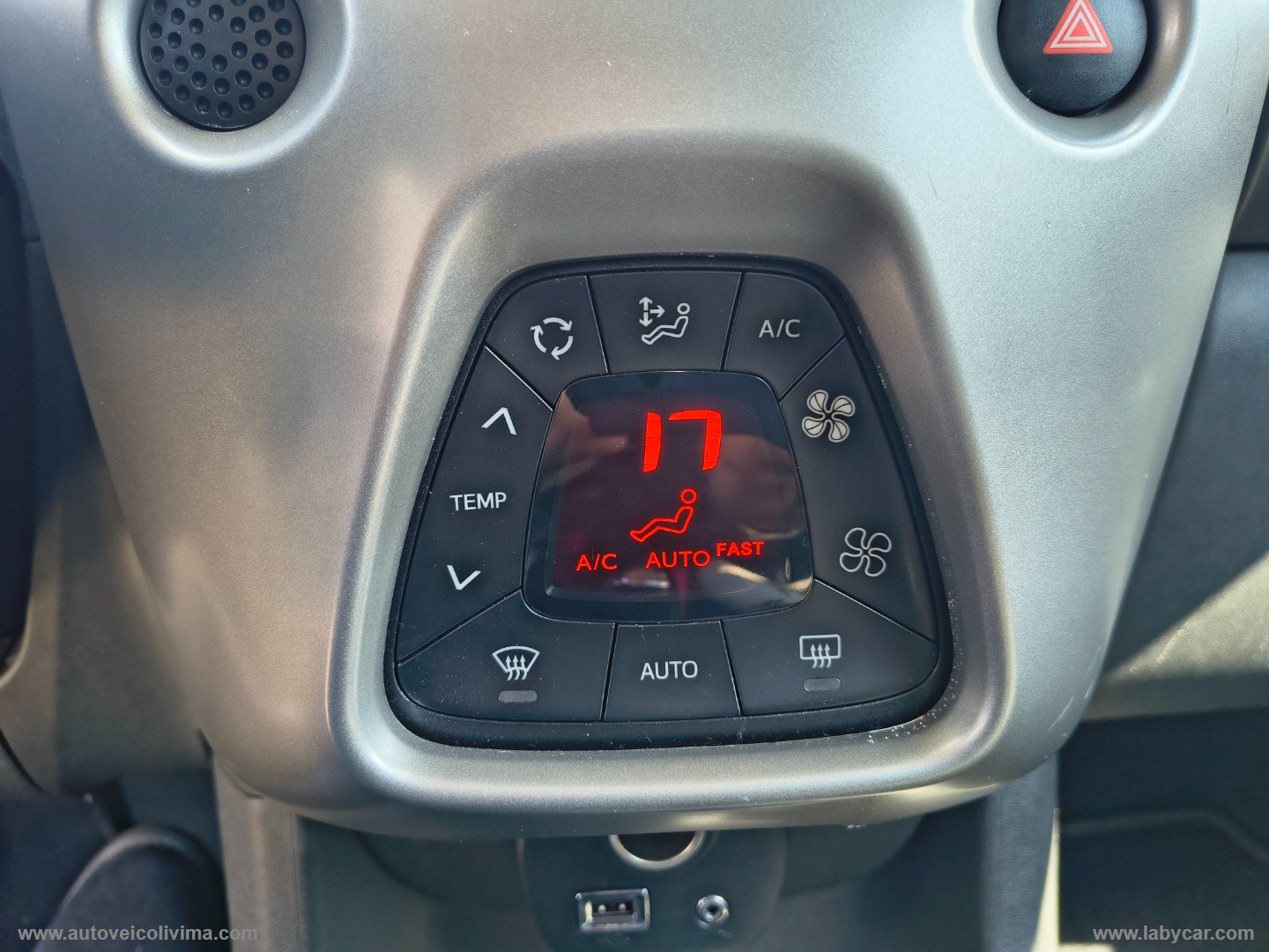 Aygo 1.0 VVT-i 69 CV 5p. x-play TSS MMT - immagine 21