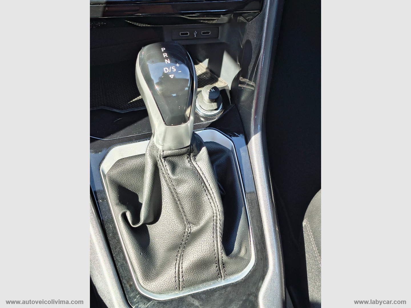 T-Roc 2.0 TDI SCR 150 CV DSG Style - immagine 21