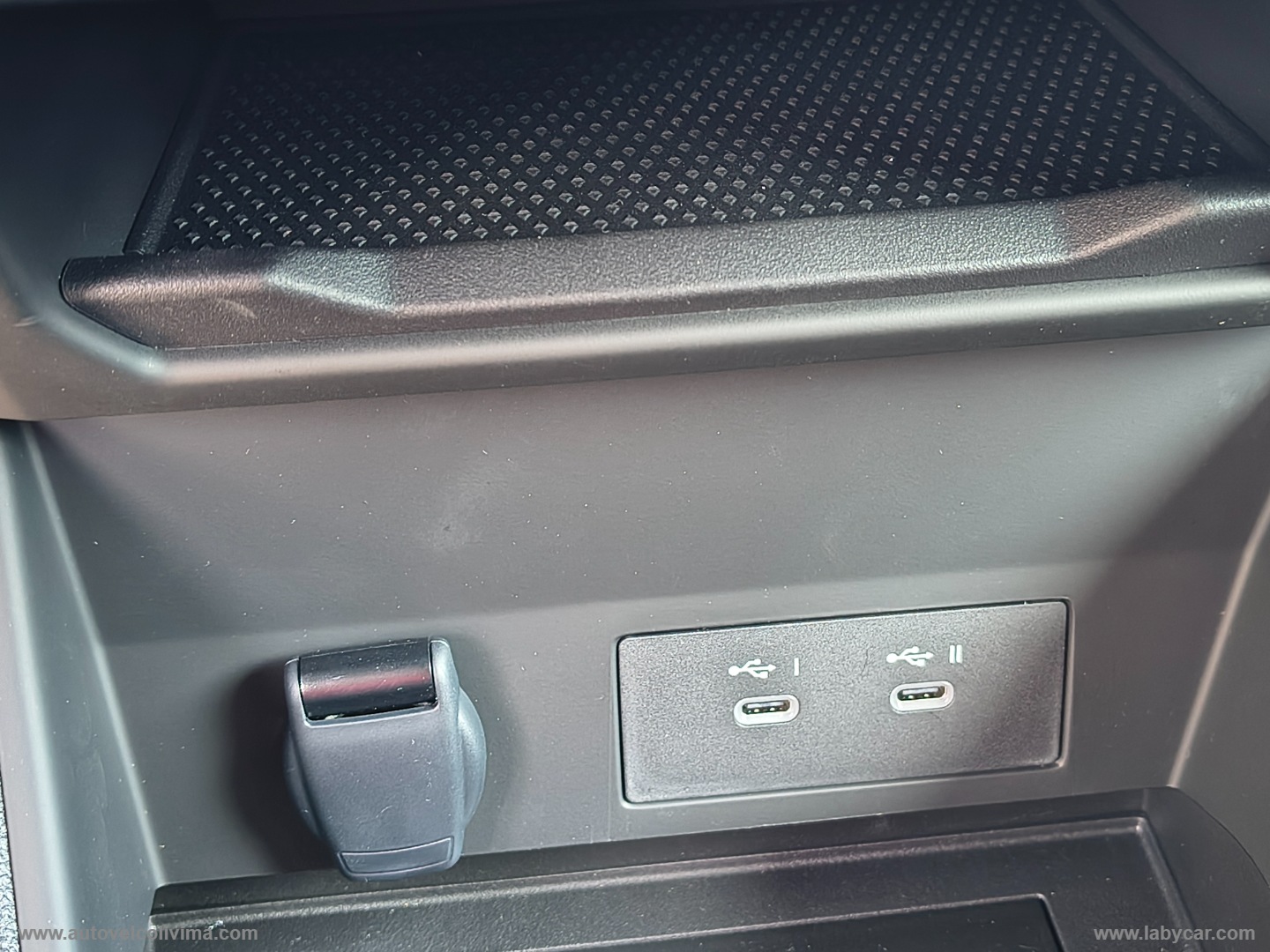 Captur Eco-G 120 CV Techno - immagine 21