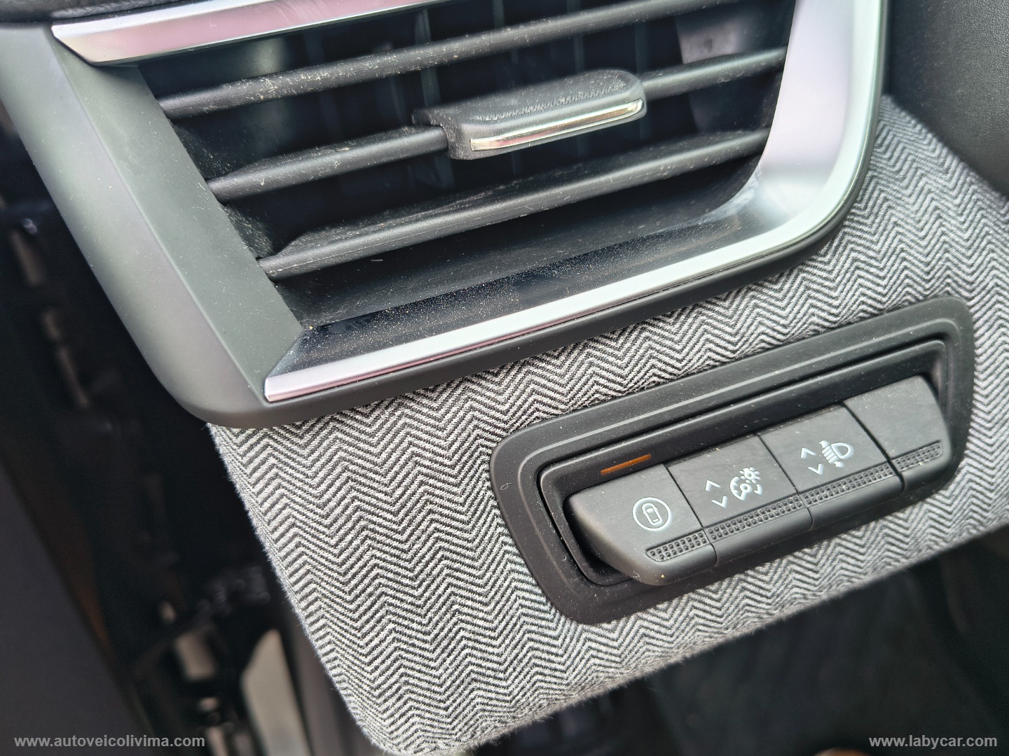 Clio ECO-G 100 CV Techno - immagine 21