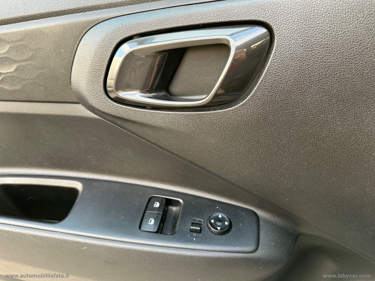 i10 1.0 MPI Tech 26.000 KM - immagine 21