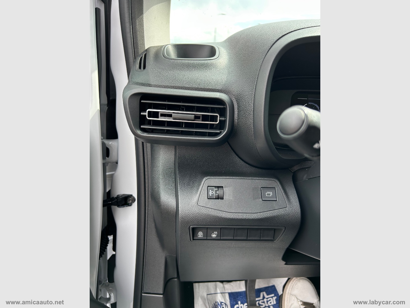 Doblò 1.5 BlueHdi 100CV Combi - All. Olmedo PIANALE RIBASSATO CON RAMPA ACCESSO CARROZZINA - immagine 21