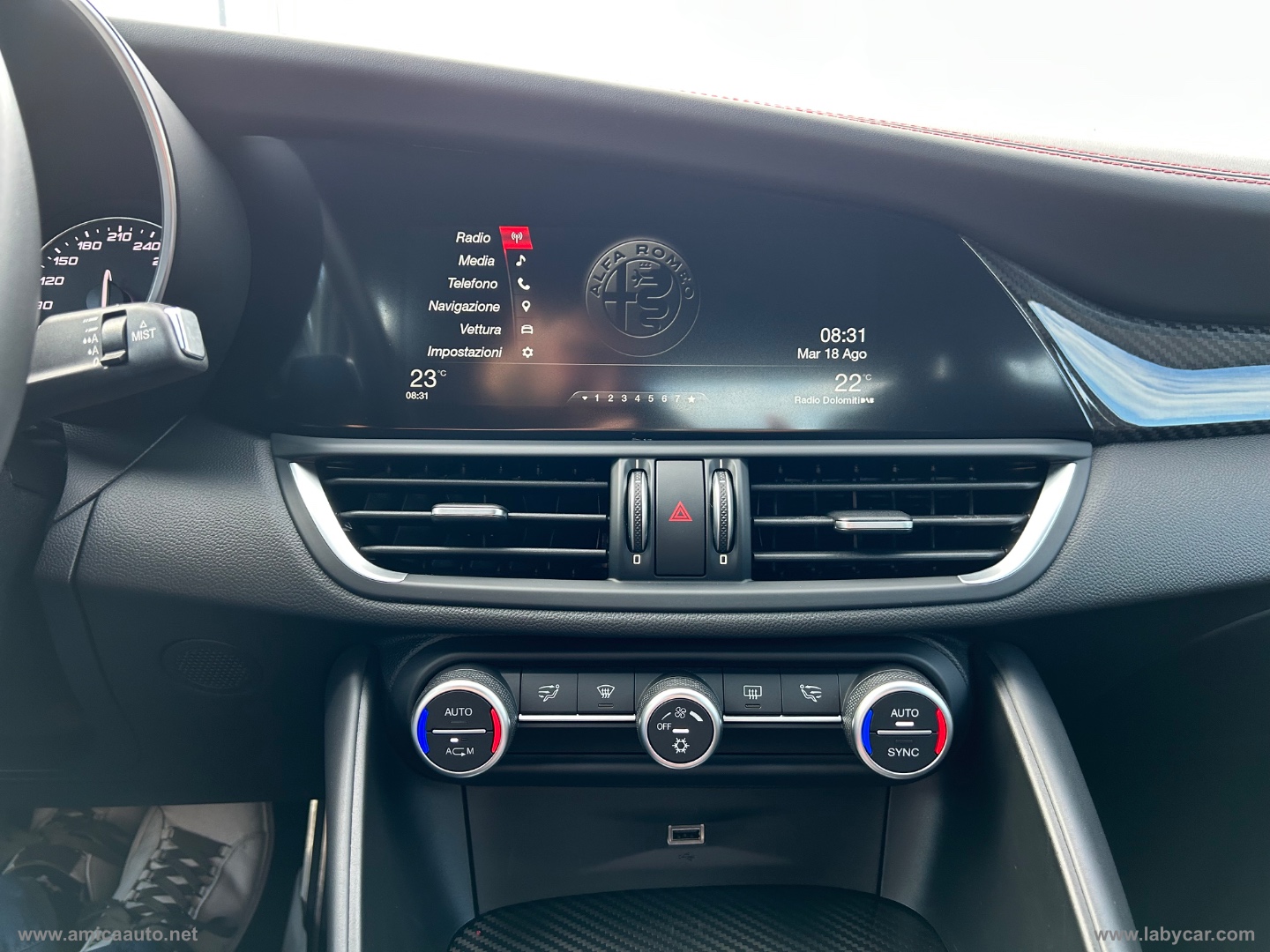 Giulia 2.9 T V6 Quadrifoglio CAMBIO MANUALE - UNICO PROPRIETARIO - immagine 21
