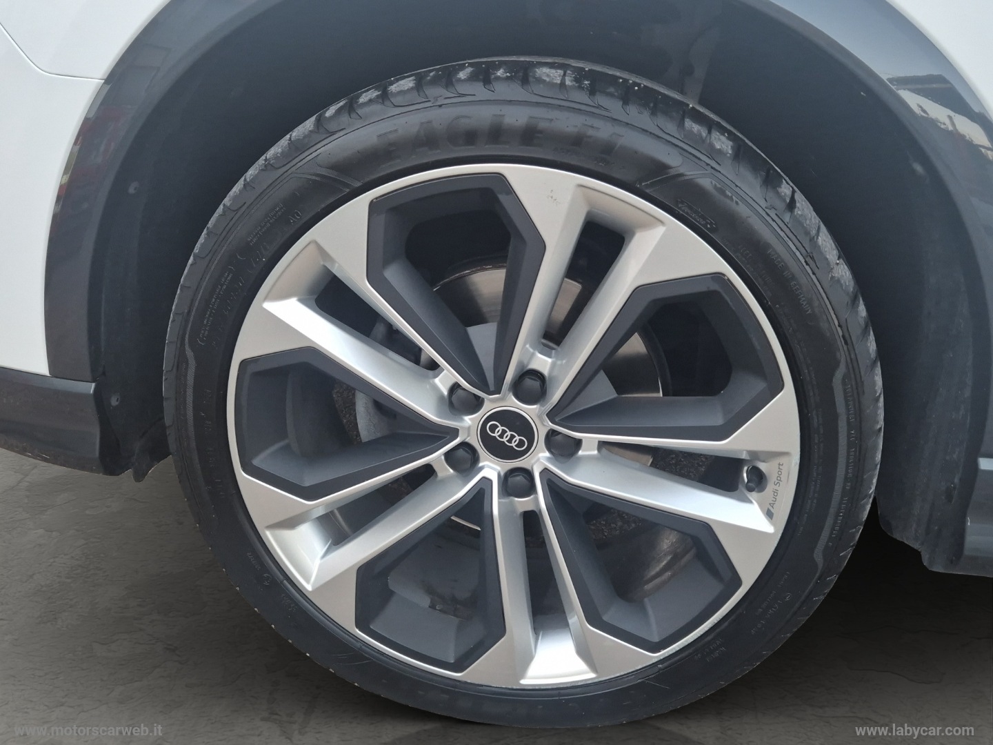 Q3 SPB 35 TDI S tronic Business Plus - immagine 21