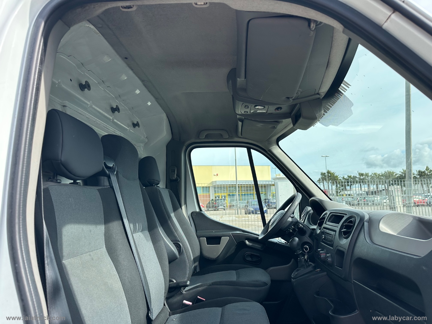 Master 2.3dCi150CV MAXI VOLUME TETTO ALTO GEMELLATO - immagine 21
