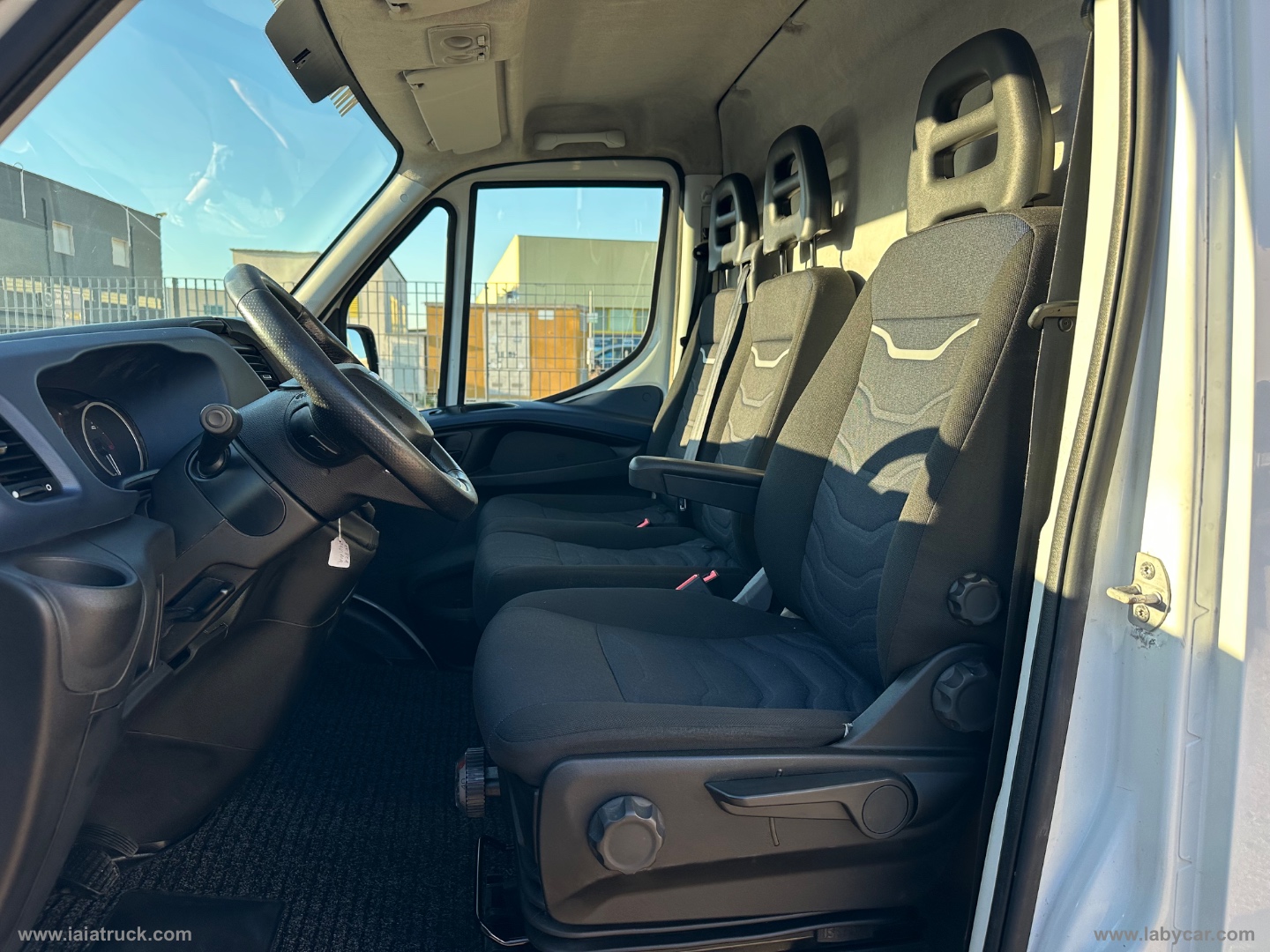 Daily 33S14S 2.3FURGONE MAXI VOLUME HI-MATIC - immagine 21