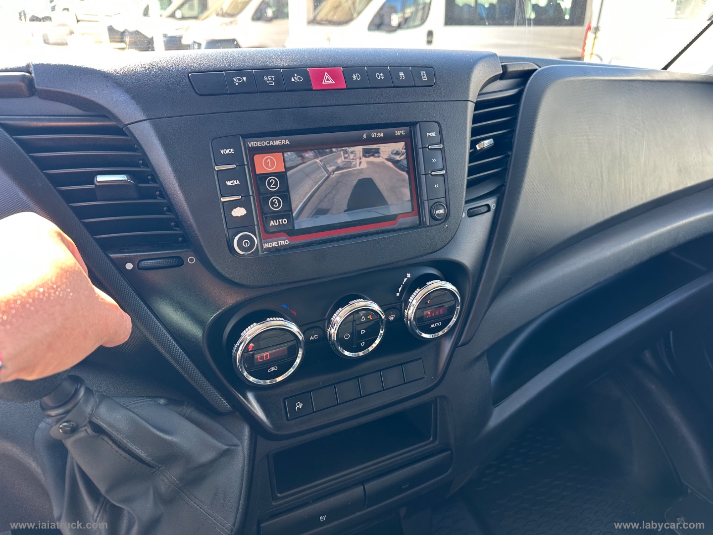 Daily 35S15V 2.3 HPT Furg. EXTRALUNGO E ALTO MOTORE 51000KM - immagine 21
